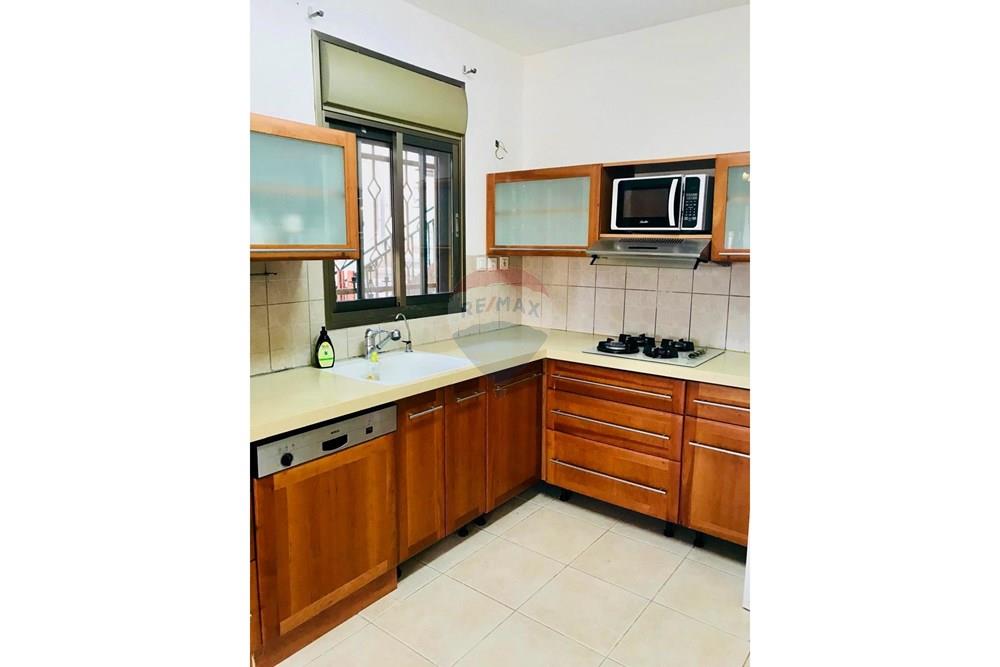 Apartment for Sale in Karmiel - Image 2