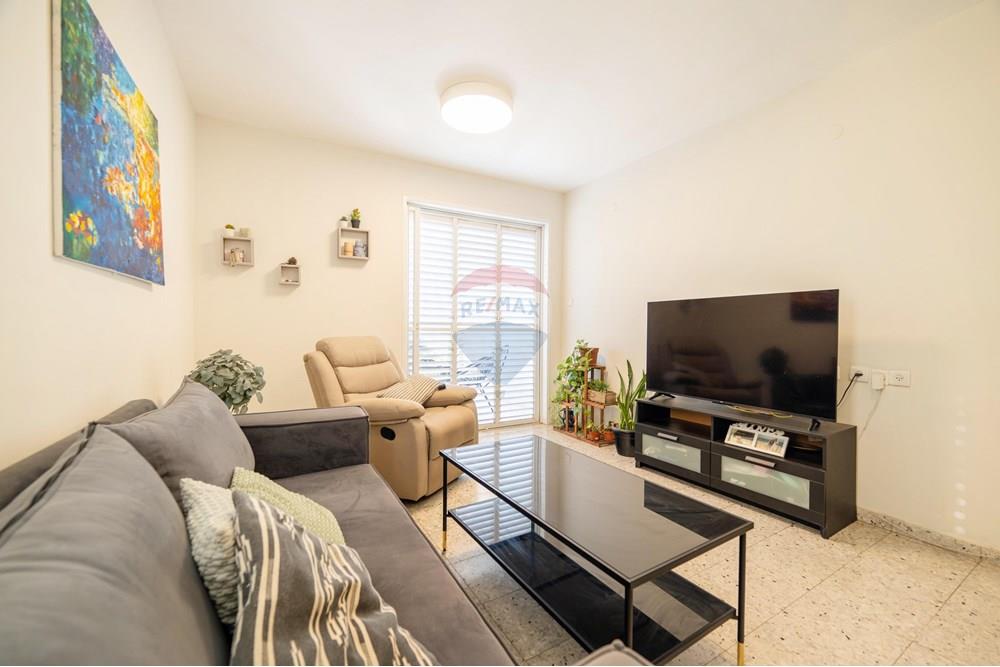 Apartment for Sale in Petah Tikva - Image 2