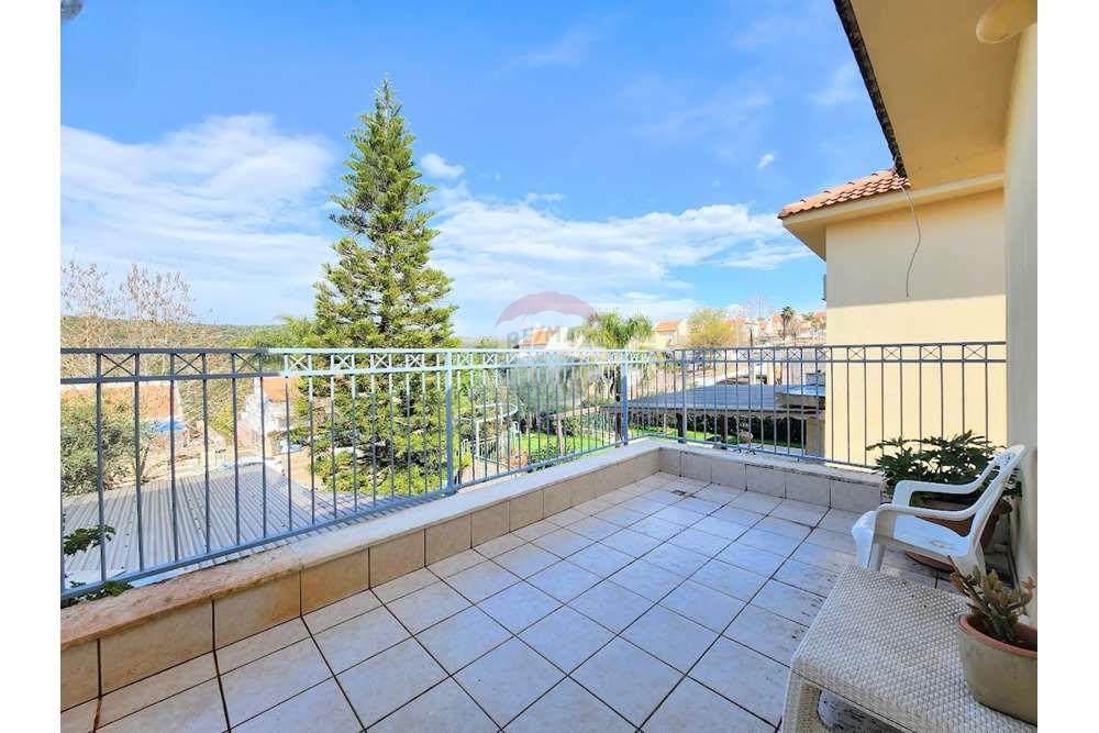 Condo for Sale in מעלות - Image 4