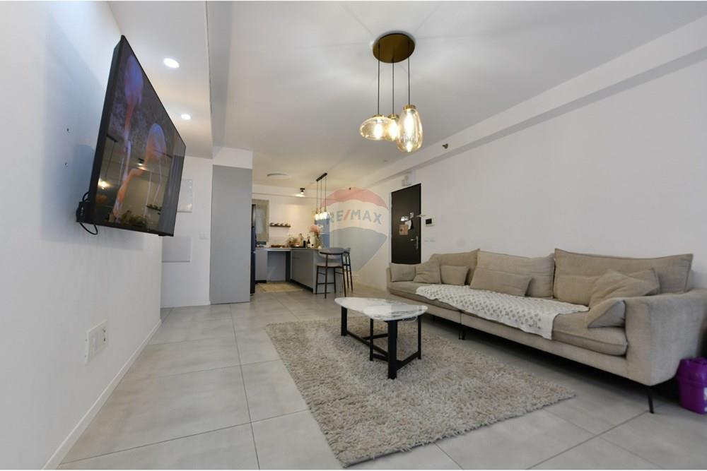 Apartment for Sale in Or Yehuda - Image 3