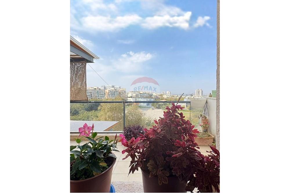 Apartment for Sale in Modi'in - Image 1