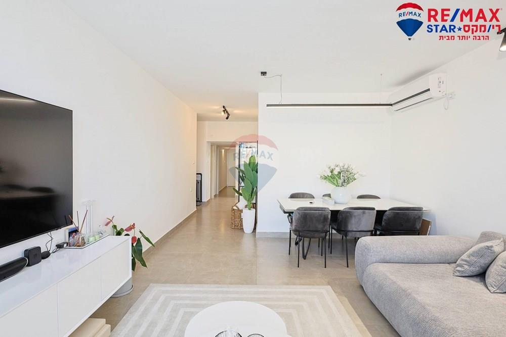 Apartment for Sale in Herzliya - Image 4