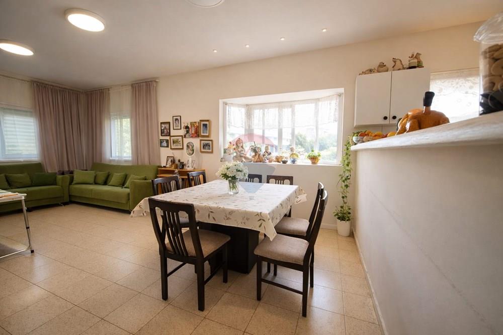 Apartment for Sale in Kfar Saba - Image 1