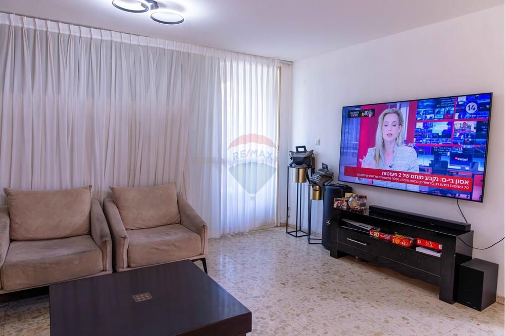 Apartment for Sale in Rishon LeZion - Image 2