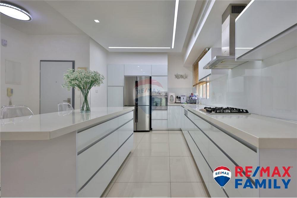 Apartment for Sale in קרית אתא - Image 3