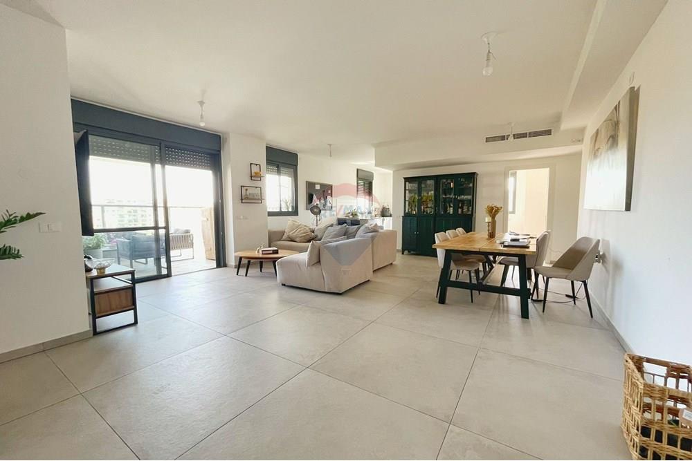 Apartment for Sale in Modi'in - Image 1