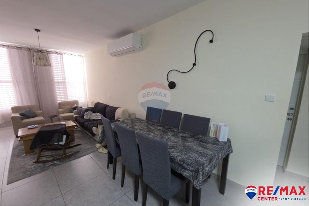 Apartment for Sale in Bat Yam - Image 2