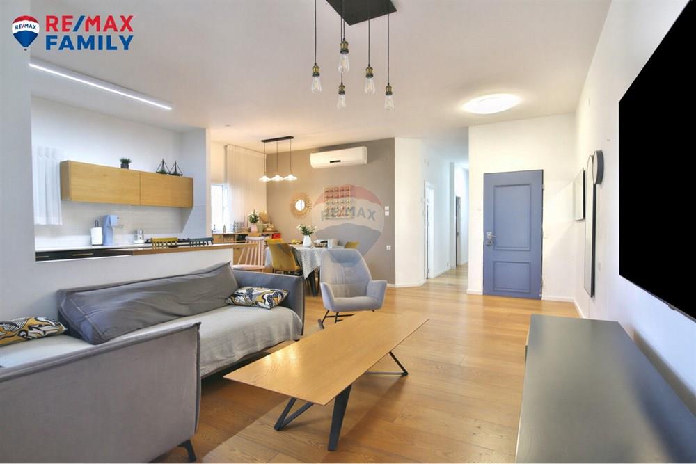 Apartment for Sale in קרית מוצקין - Image 5