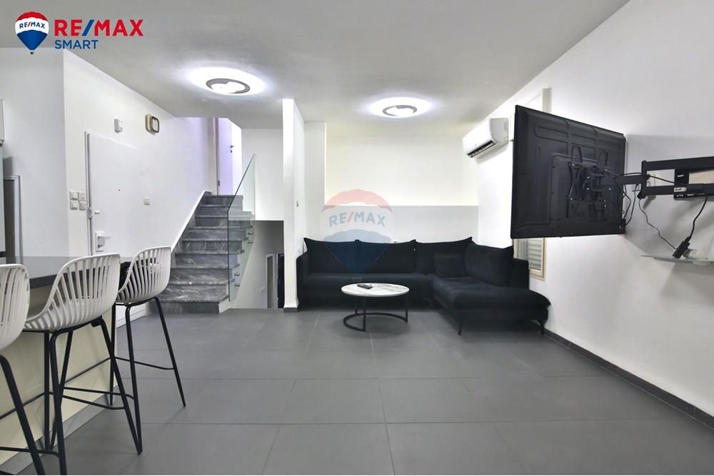 Apartment for Sale in קרית מוצקין - Image 2