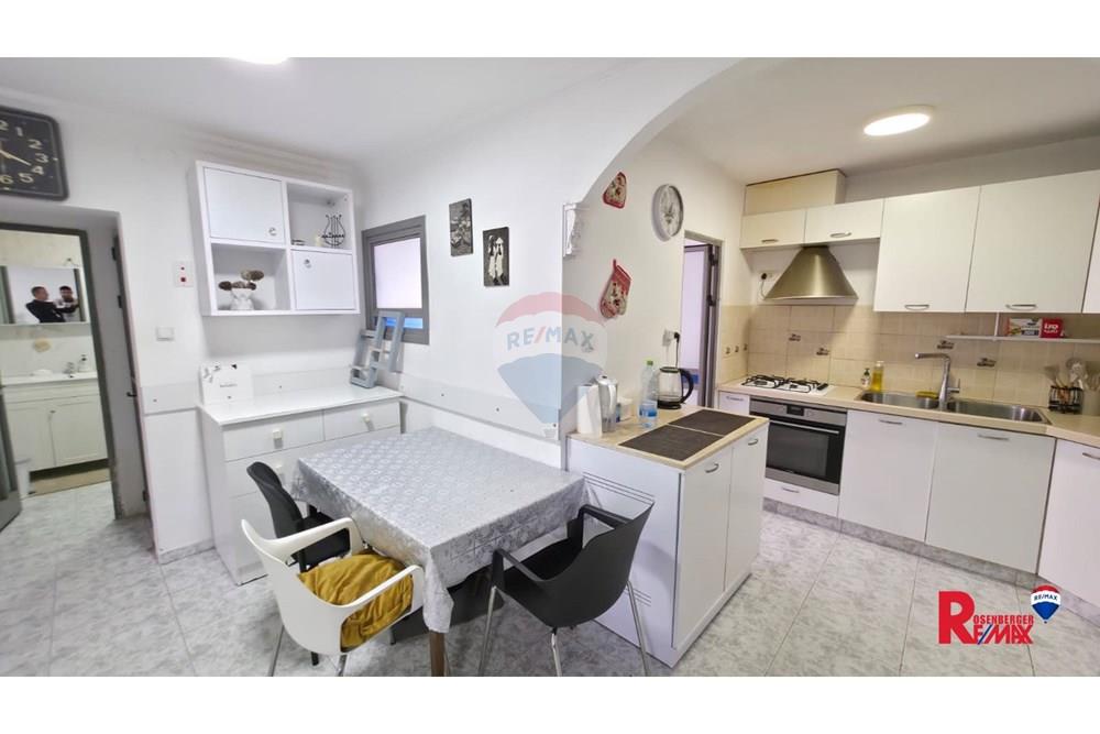 Apartment for Sale in Tel Aviv - Image 6
