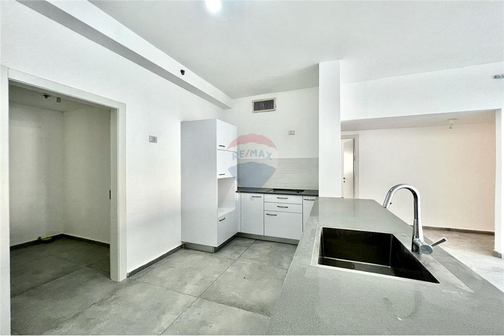 Apartment for Sale in Netanya - Image 7