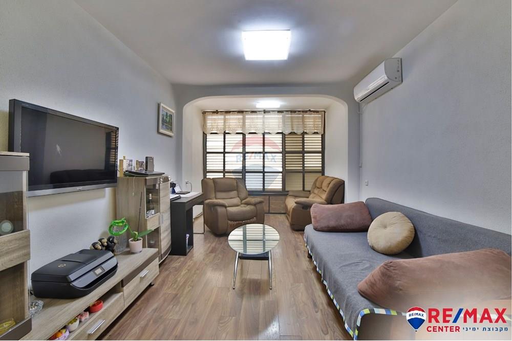 Apartment for Sale in Bat Yam - Image 1