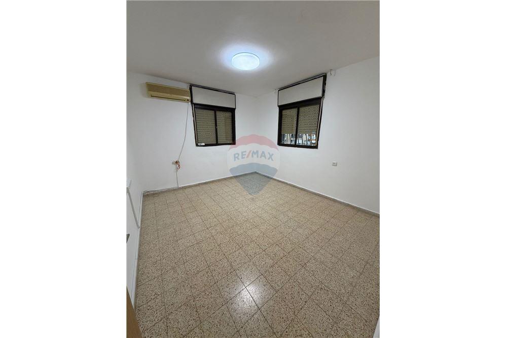 Apartment for Sale in Tel Aviv - Image 6
