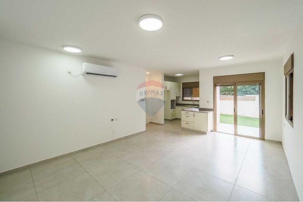 Apartment for Sale in Nahariya - Image 2