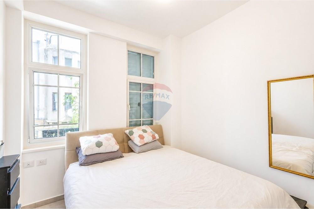 Apartment for Sale in Tel Aviv - Image 6