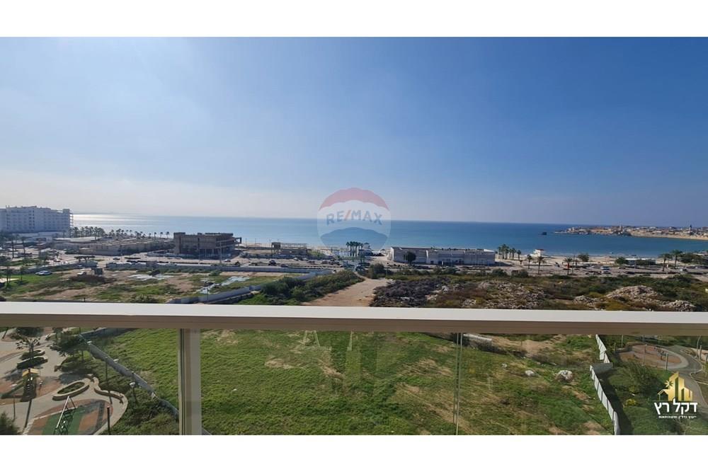 Apartment for Sale in Acre - Image 1