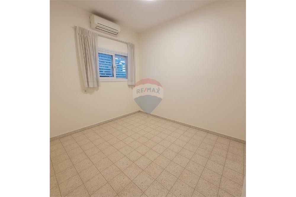 Apartment for Sale in Tel Aviv - Image 6