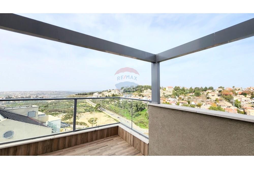 Apartment for Sale in מעלות - Image 6