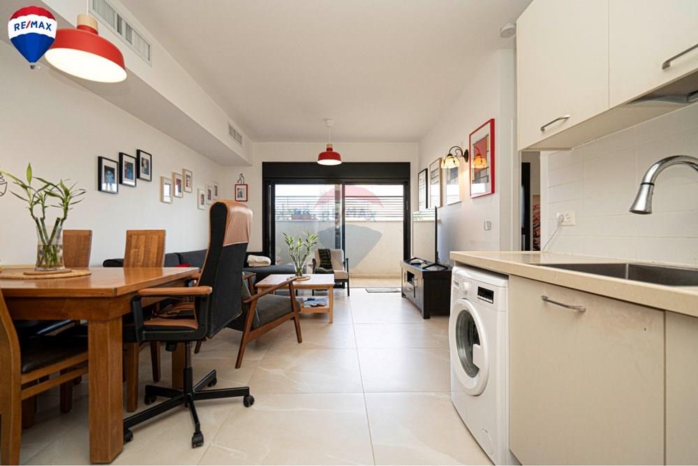 Apartment for Sale in Tel Aviv - Image 3