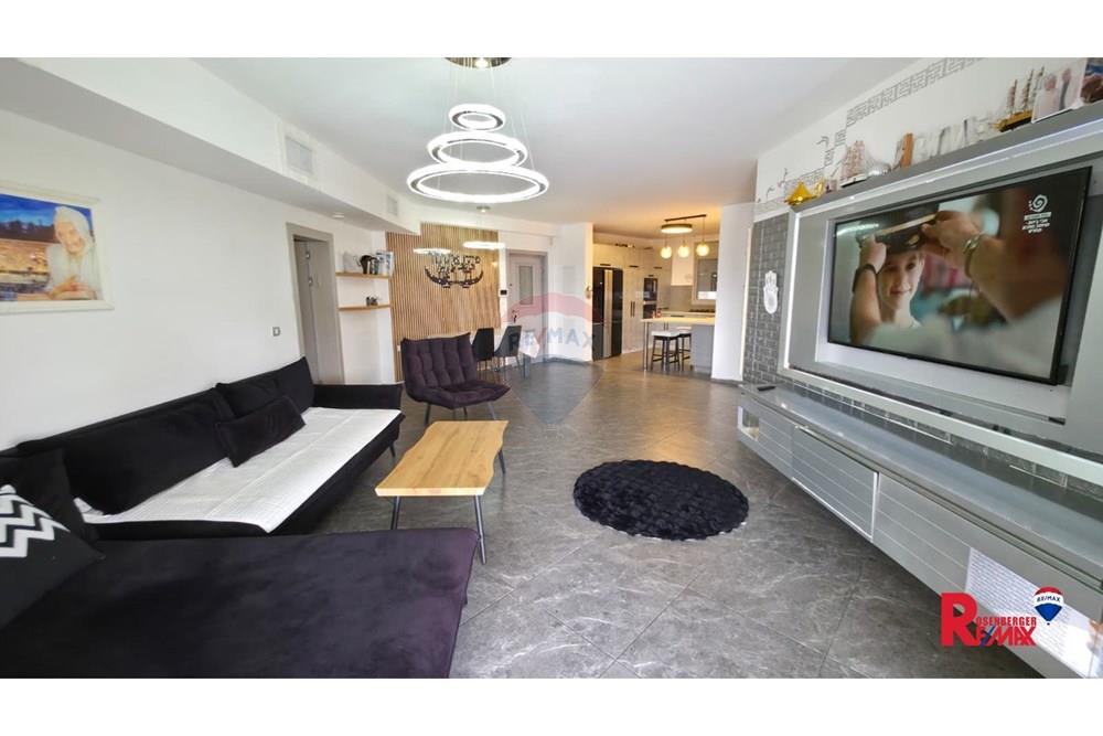 Apartment for Sale in Yavne - Image 4