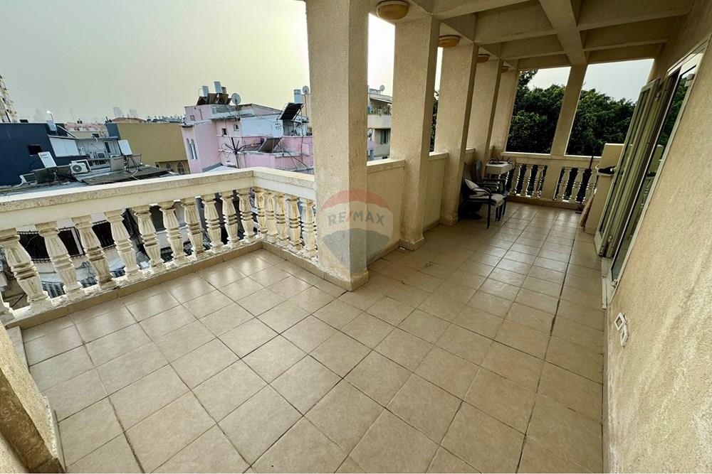 Apartment for Sale in Tel Aviv - Image 3