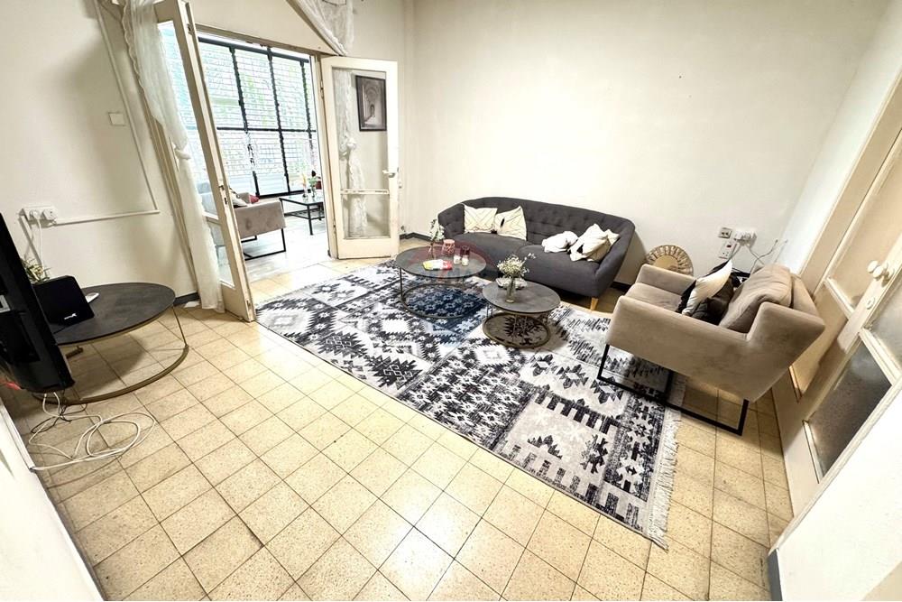 Apartment for Sale in Tel Aviv - Image 1