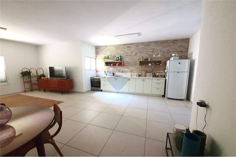 Apartment for Sale in Afula - Image 2