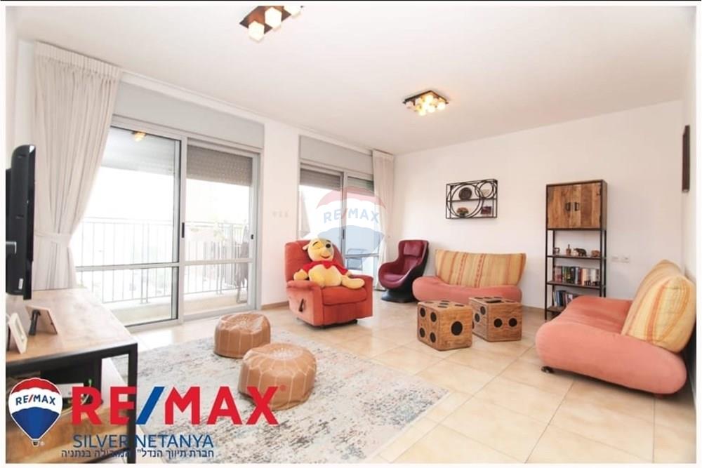 Apartment for Sale in Netanya - Image 2