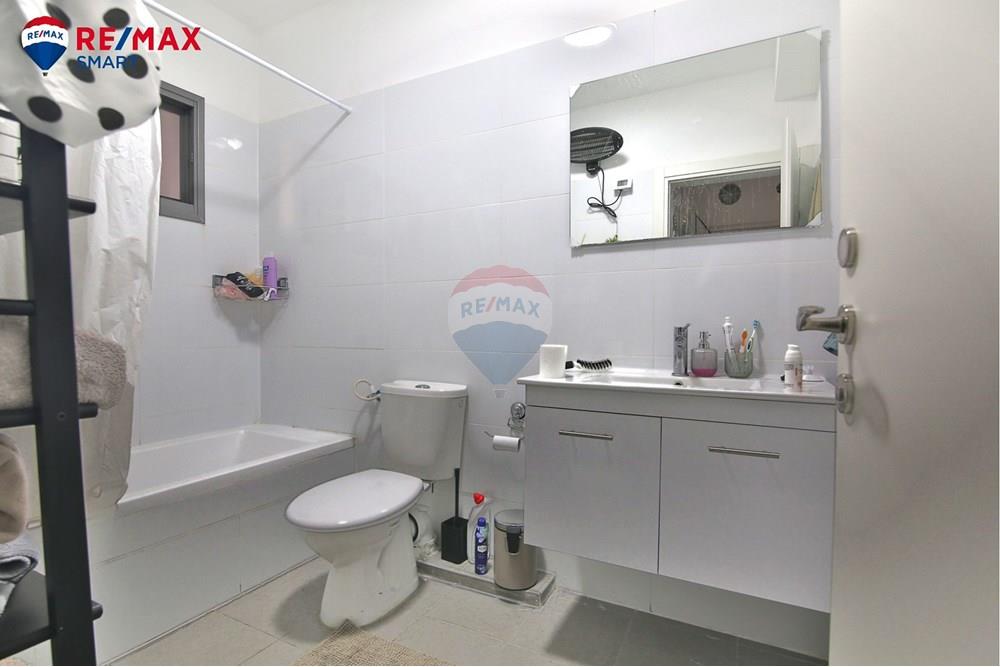 Apartment for Sale in קרית מוצקין - Image 5