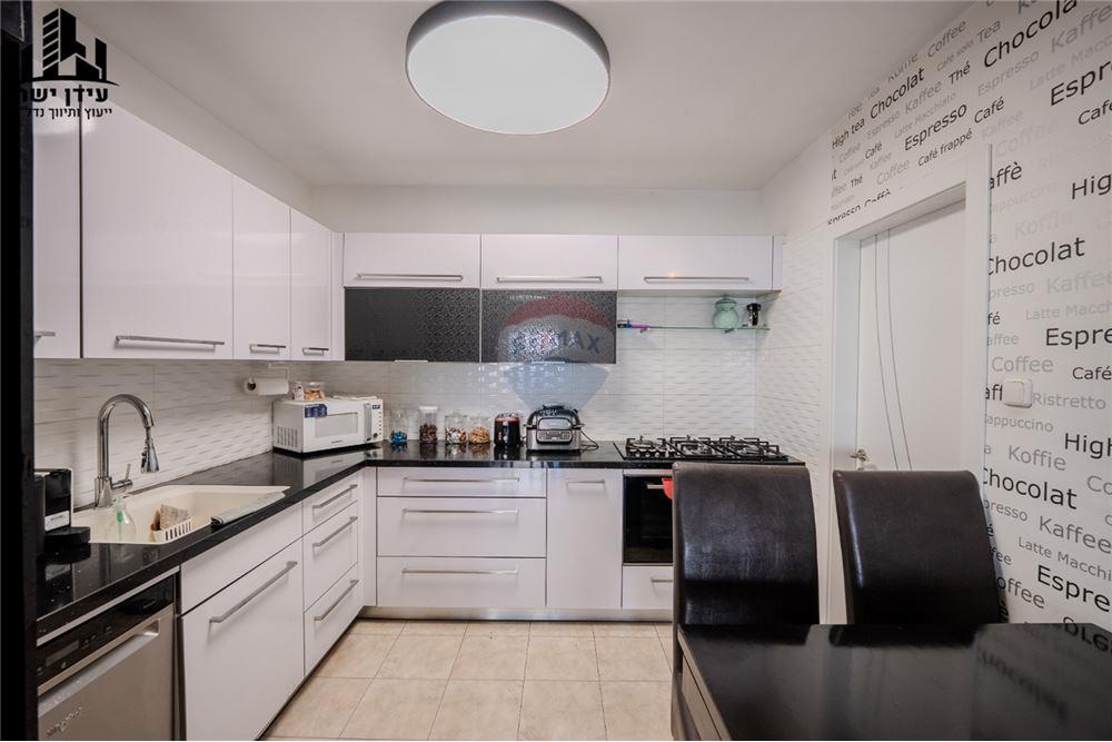 Apartment for Sale in Tel Aviv - Image 4