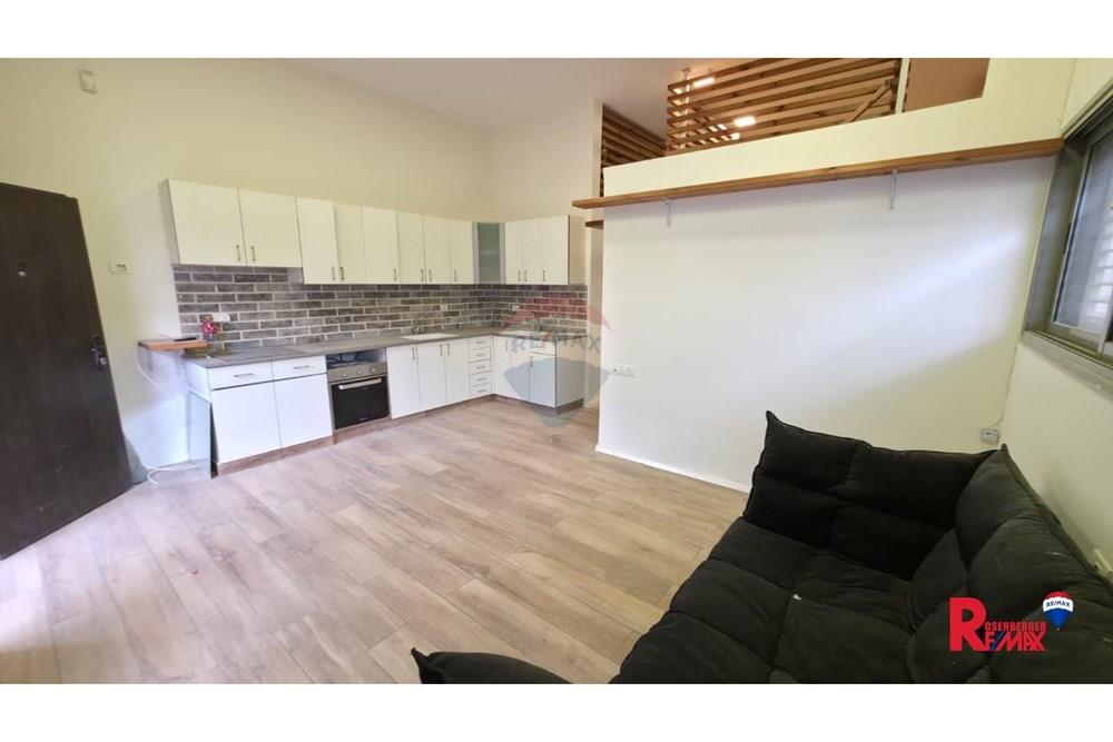 Apartment for Sale in Bnei Brak - Image 4