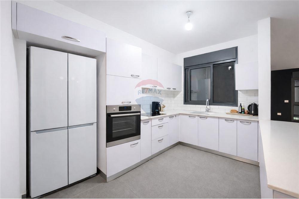 Apartment for Sale in Nahariya - Image 4