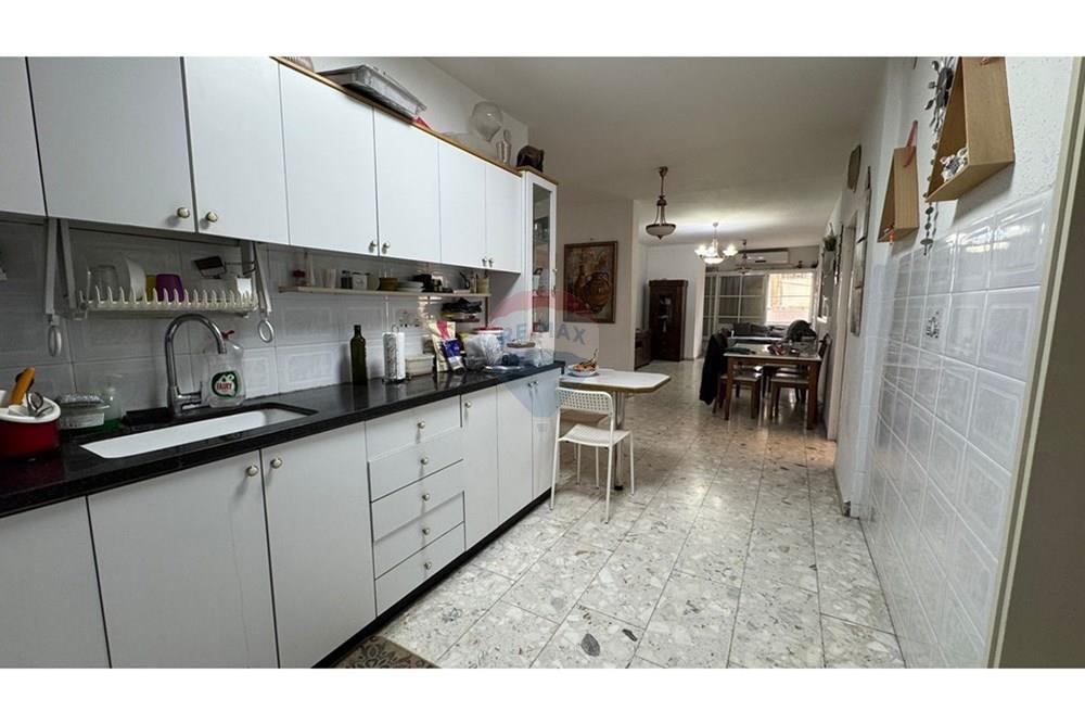 Apartment for Sale in Afula - Image 2