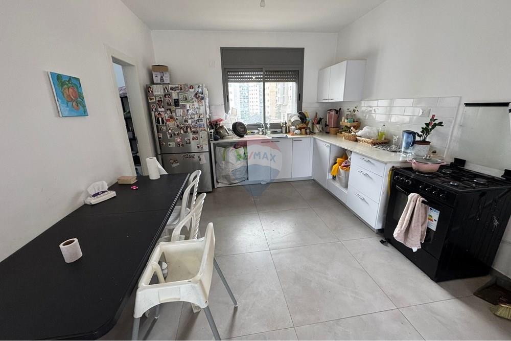 Apartment for Sale in Afula - Image 2