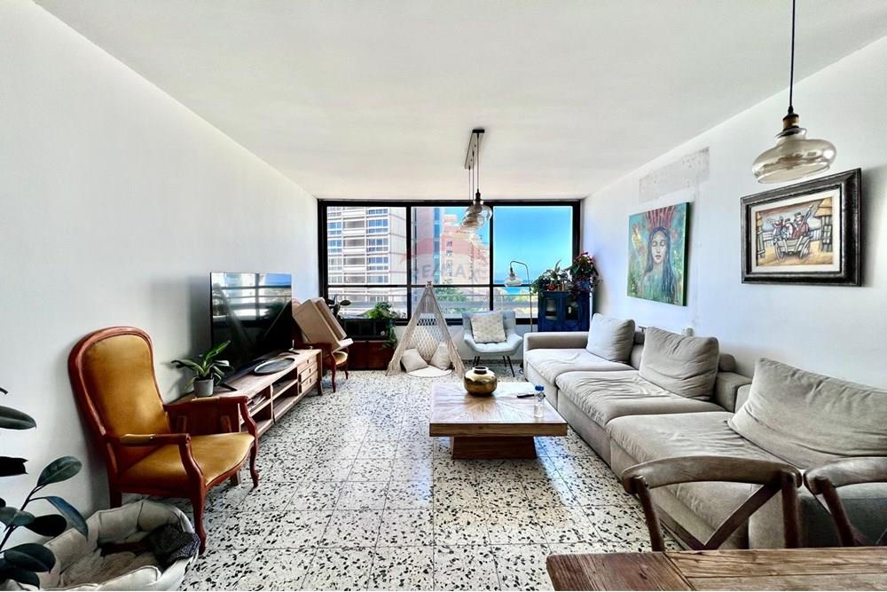Apartment for Sale in Netanya - Image 2