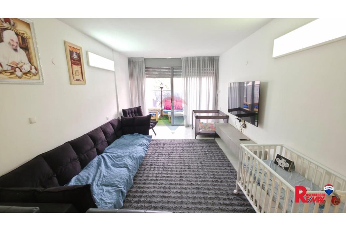 Apartment for Sale in Holon - Image 1