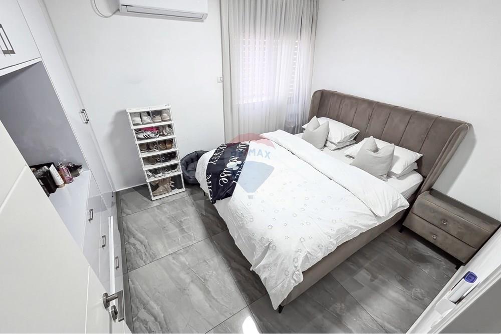 Apartment for Sale in Kiryat Yam - Image 3