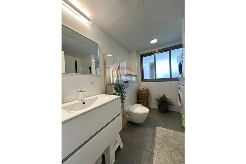 Apartment for Sale in Rishon LeZion - Image 5