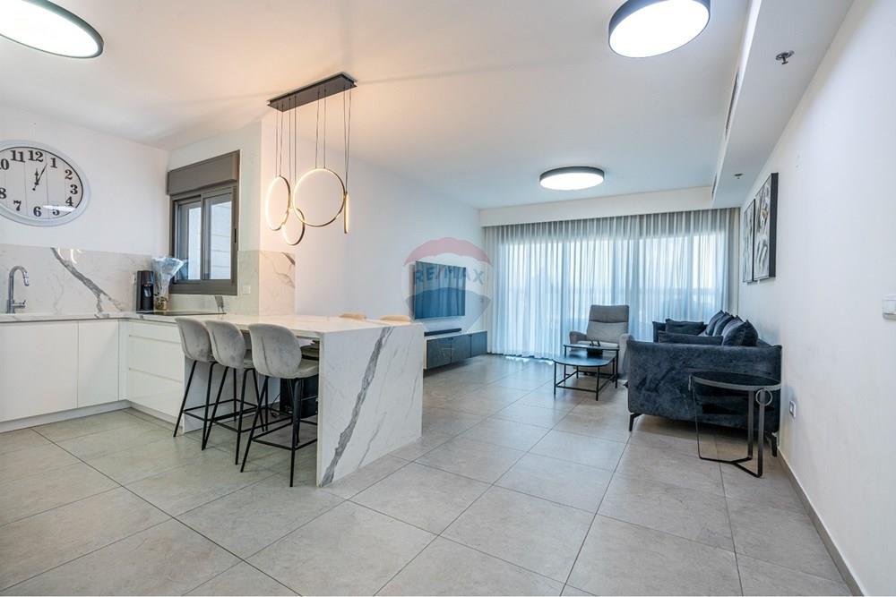 Apartment for Sale in אור עקיבא - Image 2