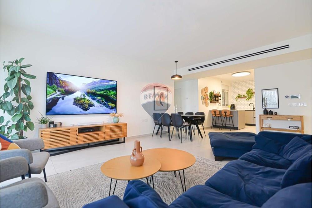 Apartment for Sale in קדימה - Image 3