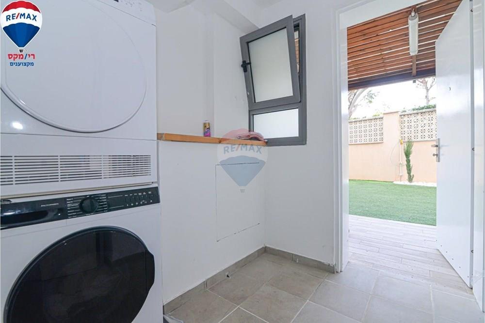 Apartment for Sale in Hadera - Image 3