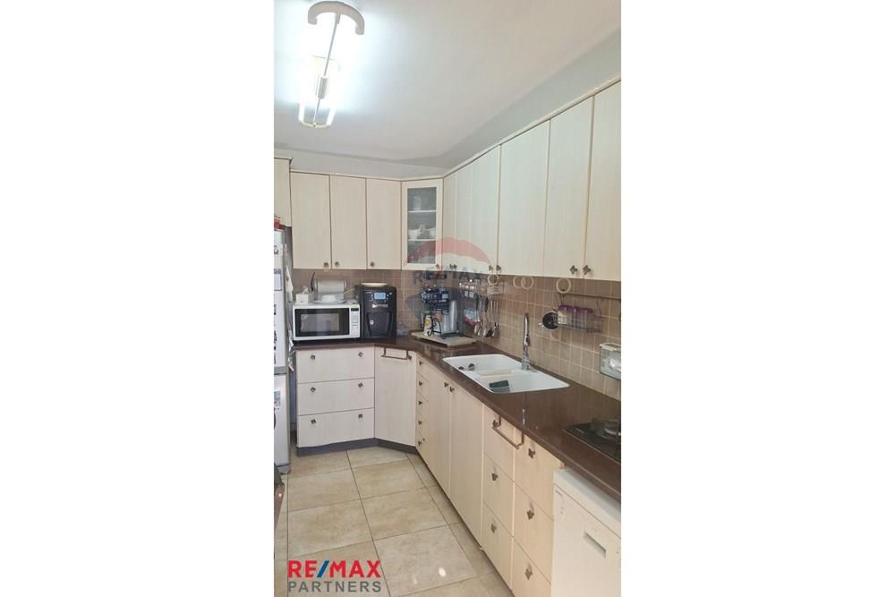 Apartment for Sale in Petah Tikva - Image 4