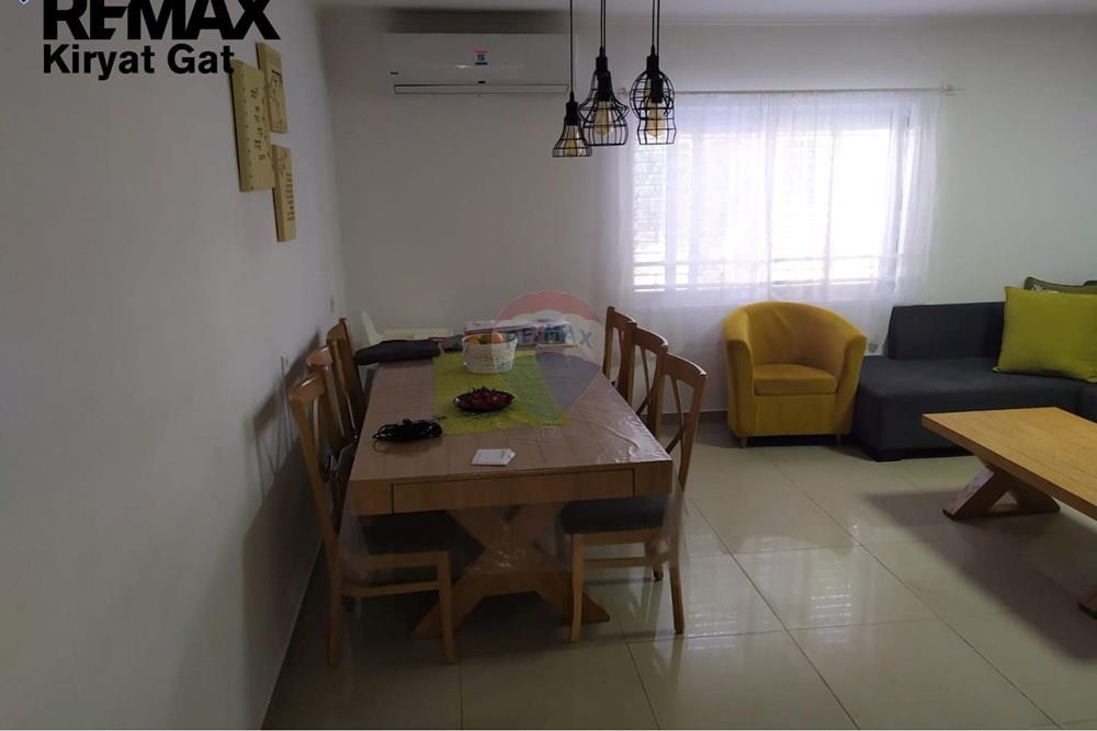Apartment for Sale in קרית גת - Image 3