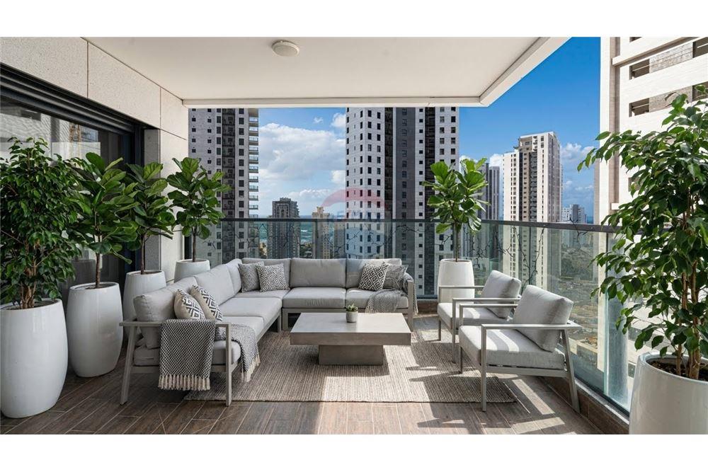 Apartment for Sale in Netanya - Image 1