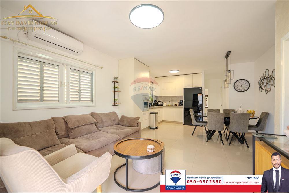 Apartment for Sale in Tel Aviv - Image 2