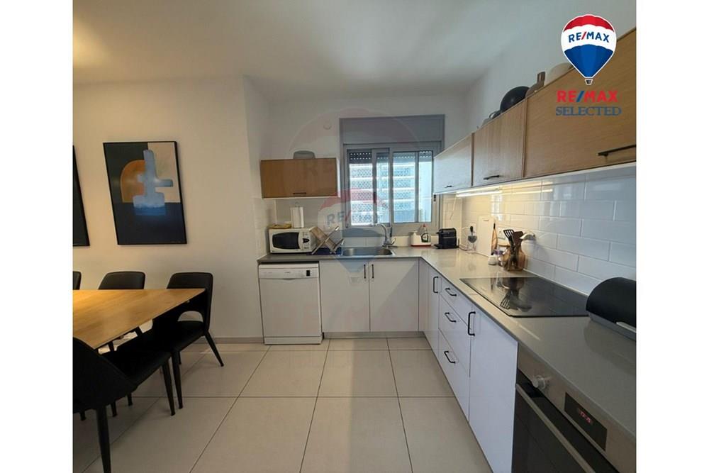 Apartment for Sale in Haifa - Image 7