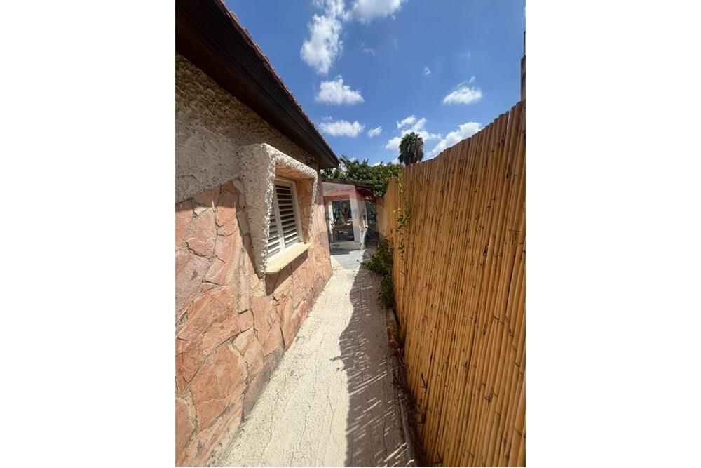 Apartment for Sale in Kfar Saba - Image 1
