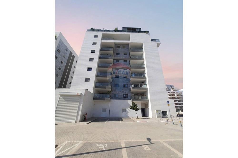 Apartment for Sale in Beer Sheva - Image 1