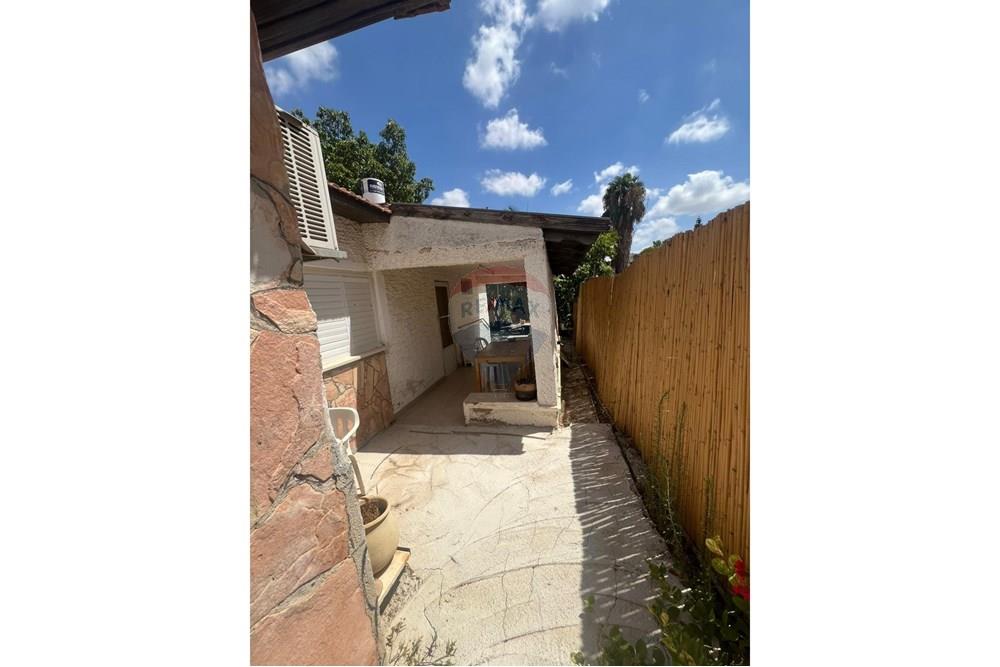Apartment for Sale in Kfar Saba - Image 6