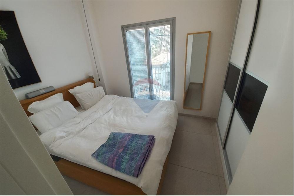 Apartment for Sale in Tel Aviv - Image 5